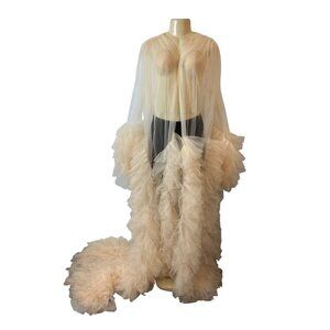 Sara Gariel Women Maternity Nude Ruffled Tulle Bridal Cape With Train One Size